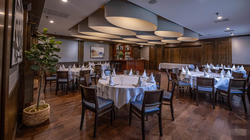 Gold room with set tables - Barka - Gallery Photo 2 Gold room with set tables